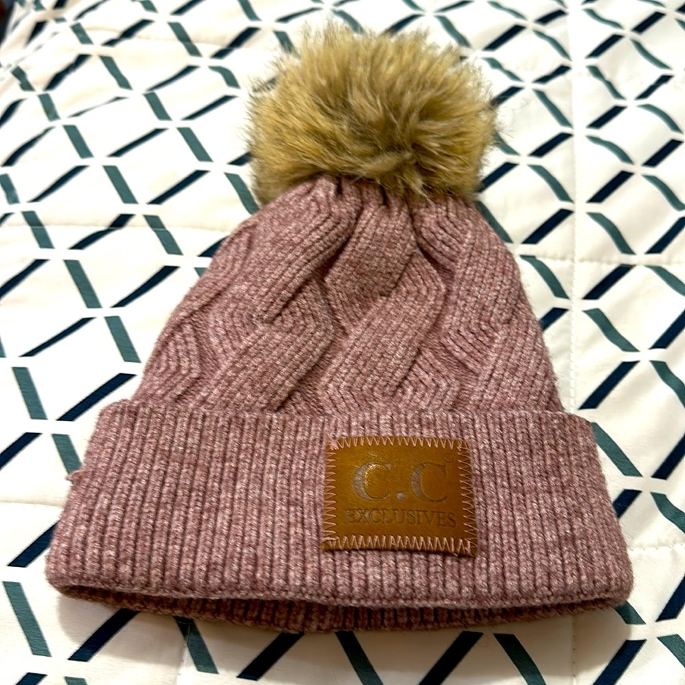 CC exclusives faux fur Pom-pom hat